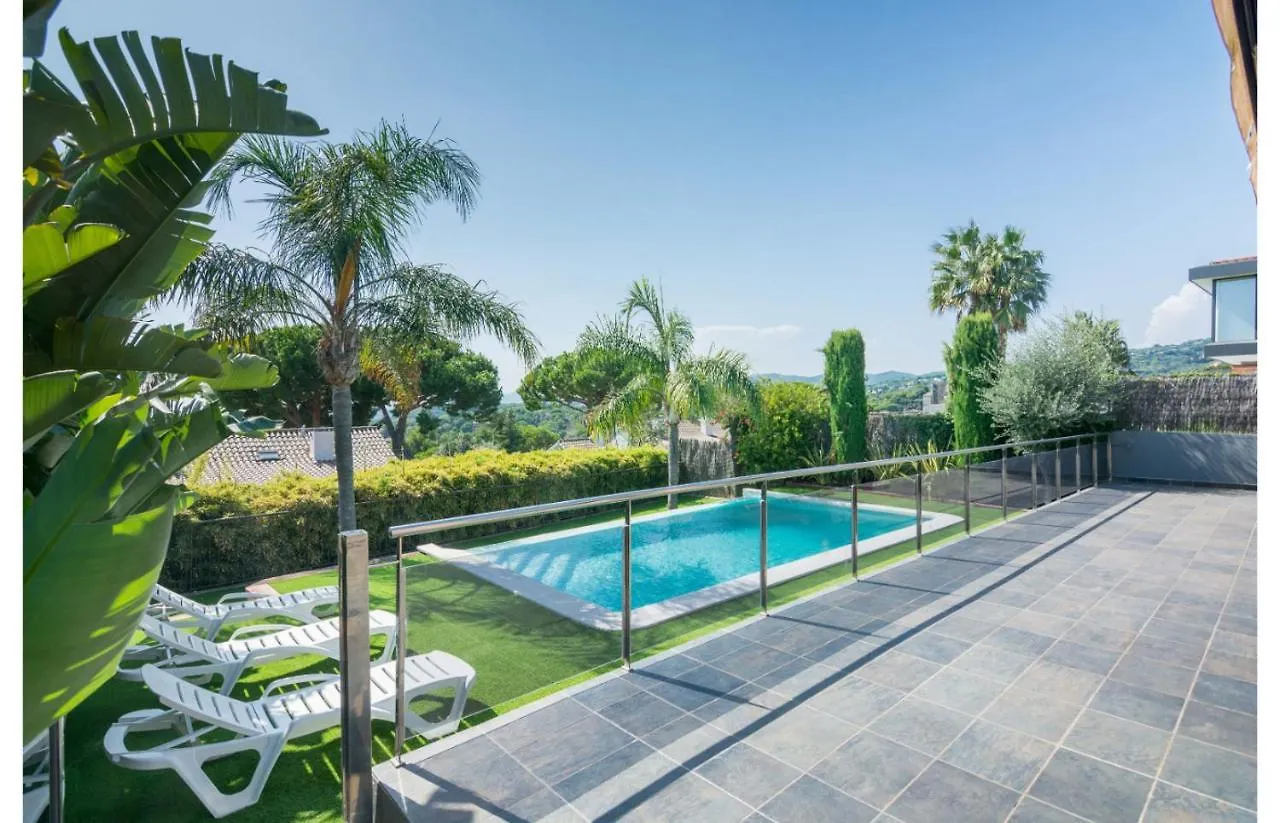קאלדס ד'אסטרק Homeholidaysrentals Adonis